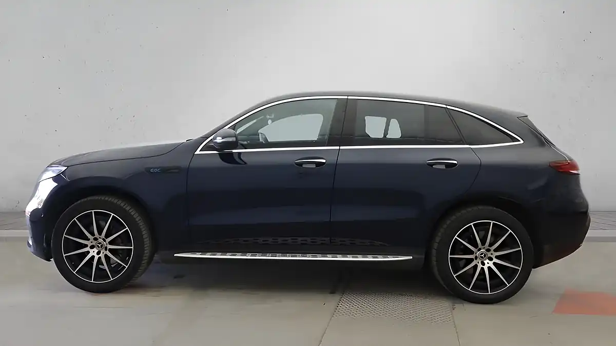 Used 2022 Mercedes-Benz Eqc AMG Line Blue - Interior and Exterior details 6
