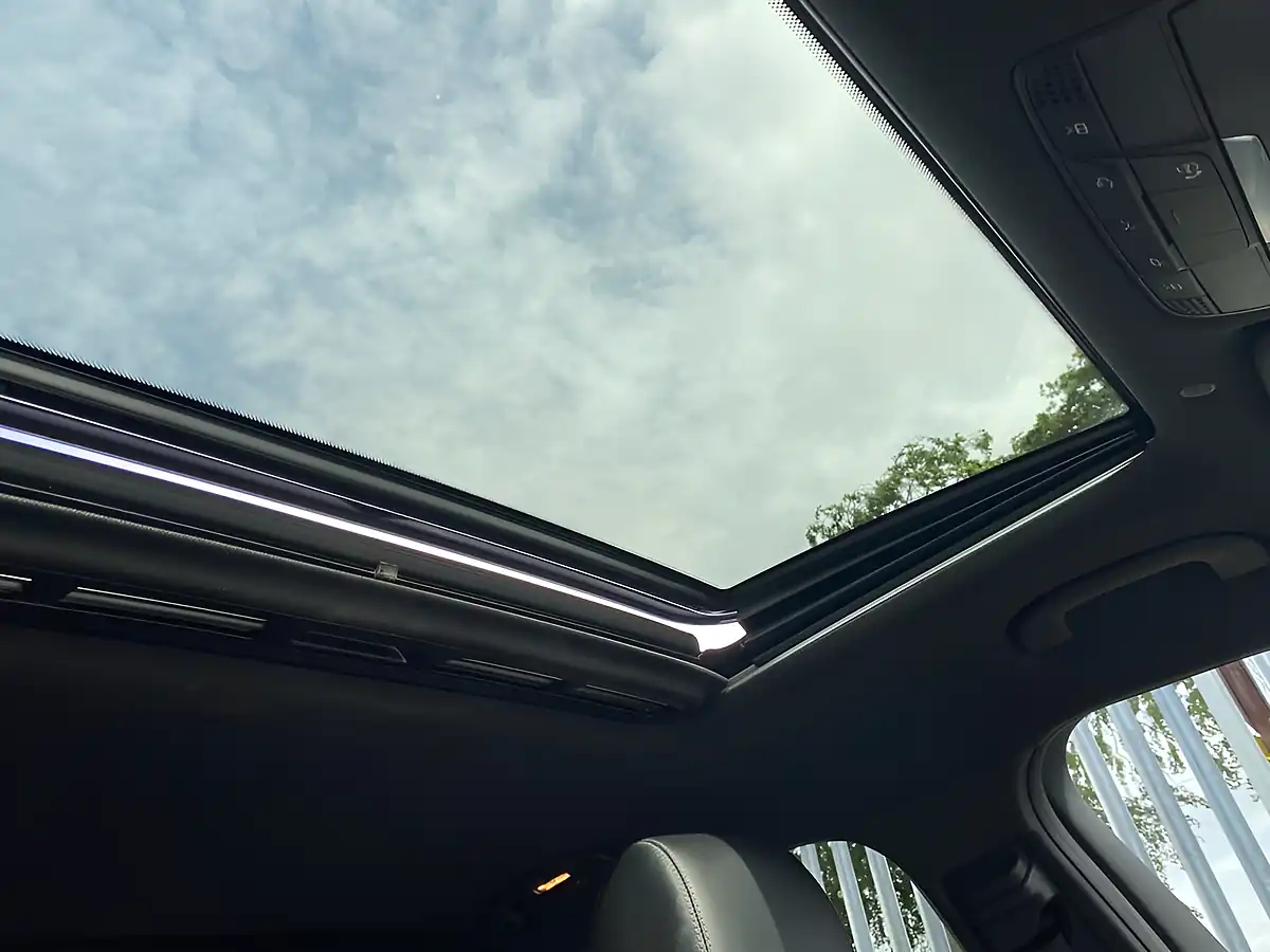 Used 2022 Mercedes-Benz Eqc AMG Line (premium) Grey - Interior and Exterior details 15