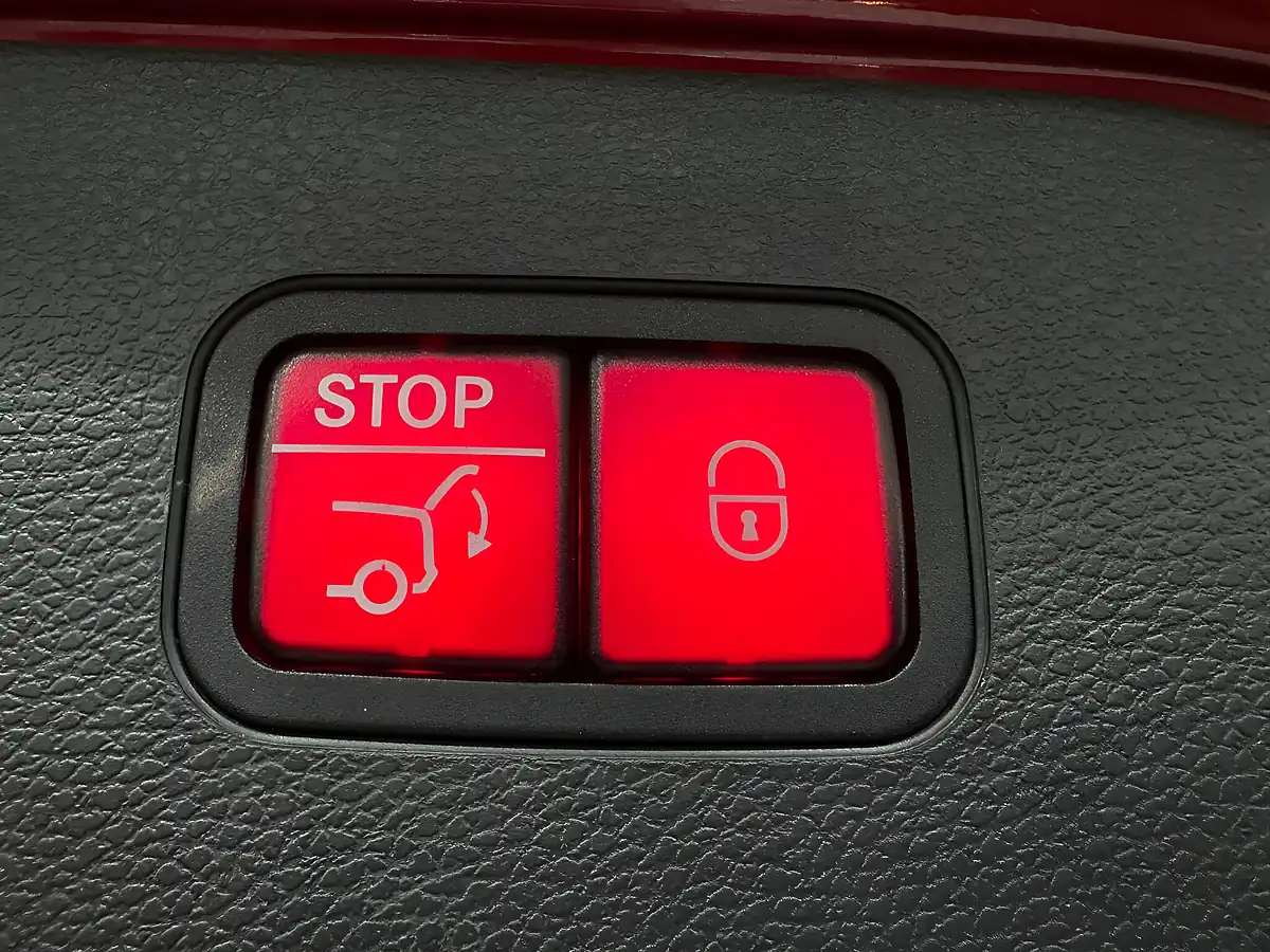 Used 2022 Mercedes-Benz Eqc AMG Line (premium) Red - Interior and Exterior details 19