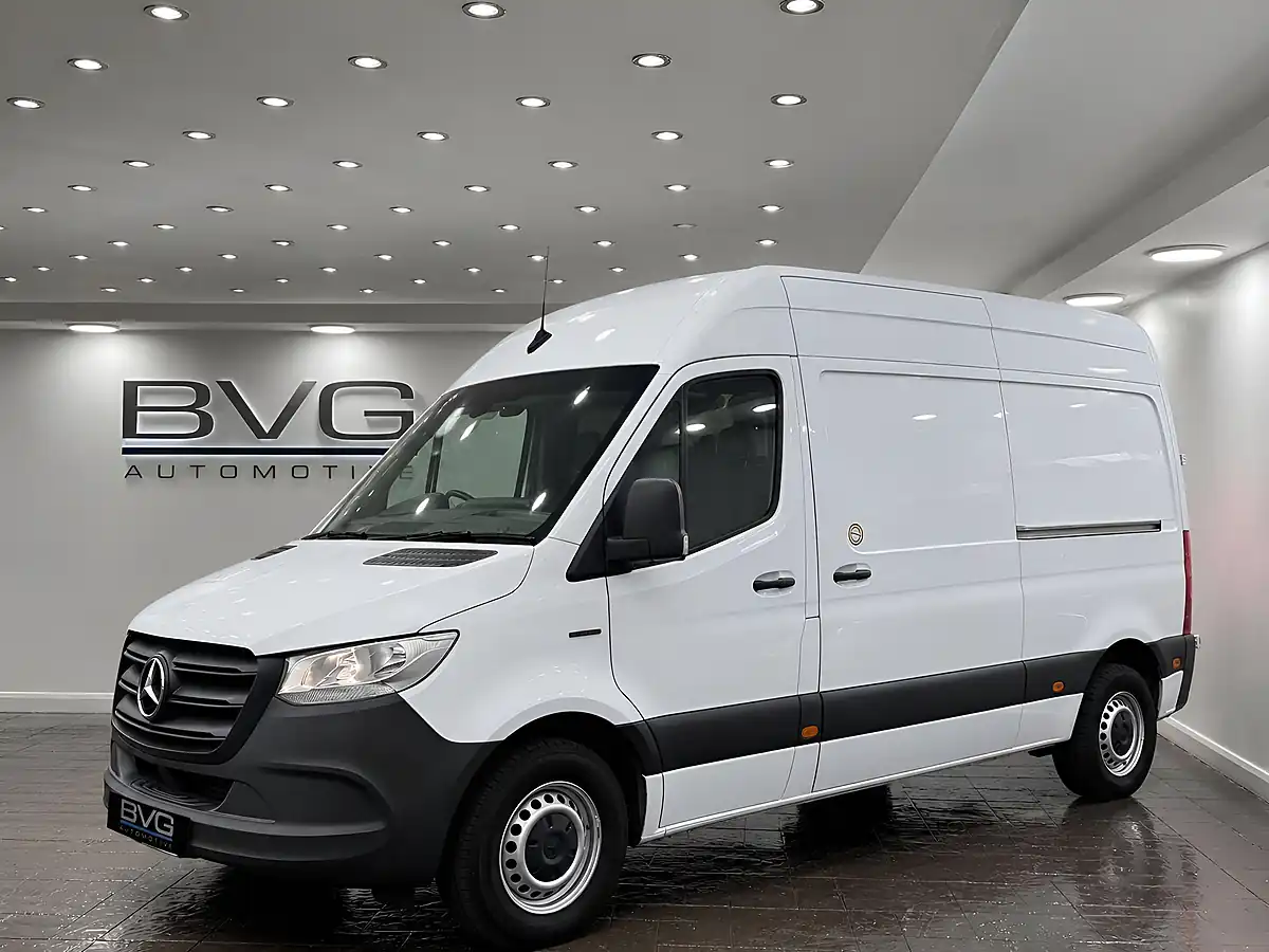 Used 2022 Mercedes-Benz Esprinter Progressive White - Interior and Exterior details 5