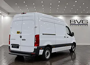 Used 2022 Mercedes-Benz Esprinter Progressive White - Interior and Exterior details 9