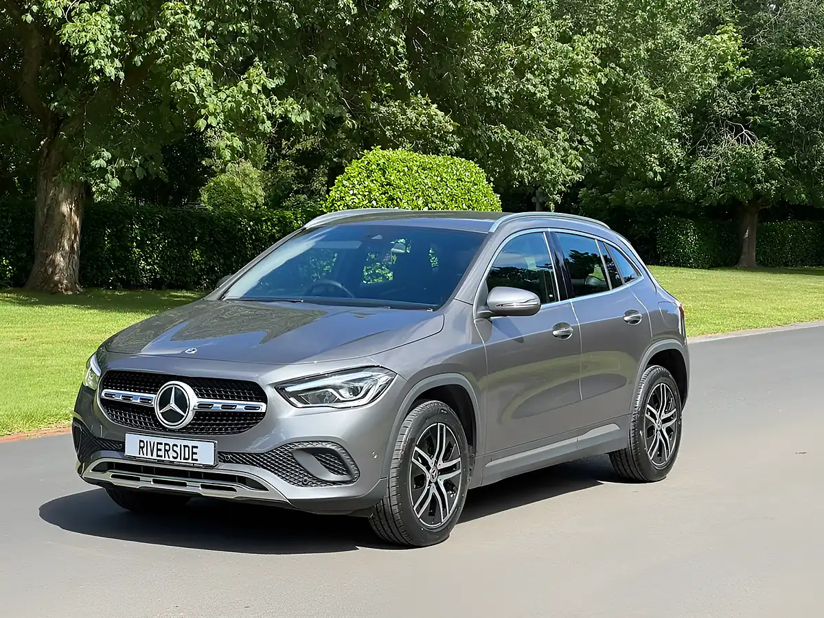 Used 2022 Mercedes-Benz Gla Sport (executive) Grey - Interior and Exterior details 4