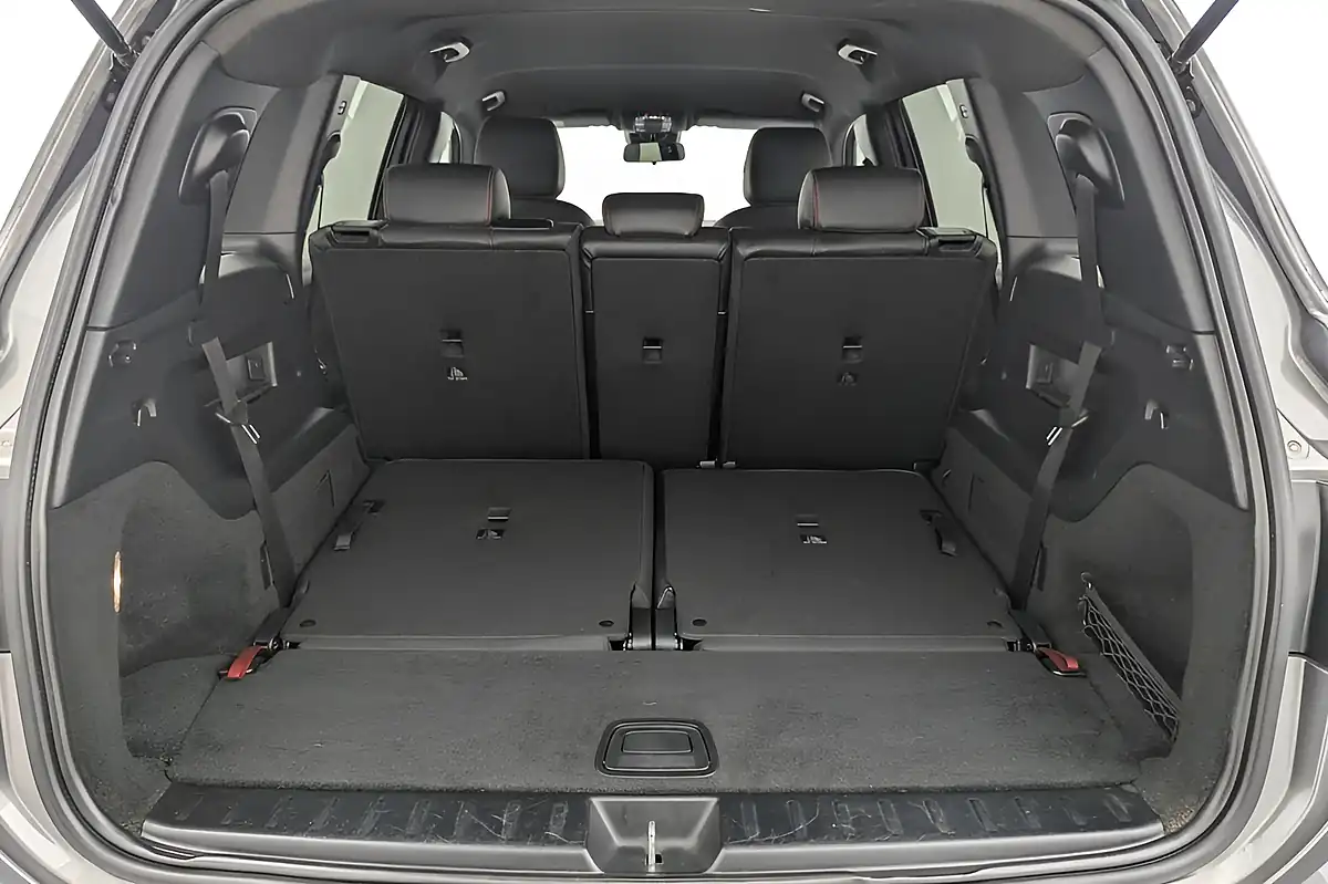 Used 2022 Mercedes-Benz Glb AMG Line Grey - Interior and Exterior details 12