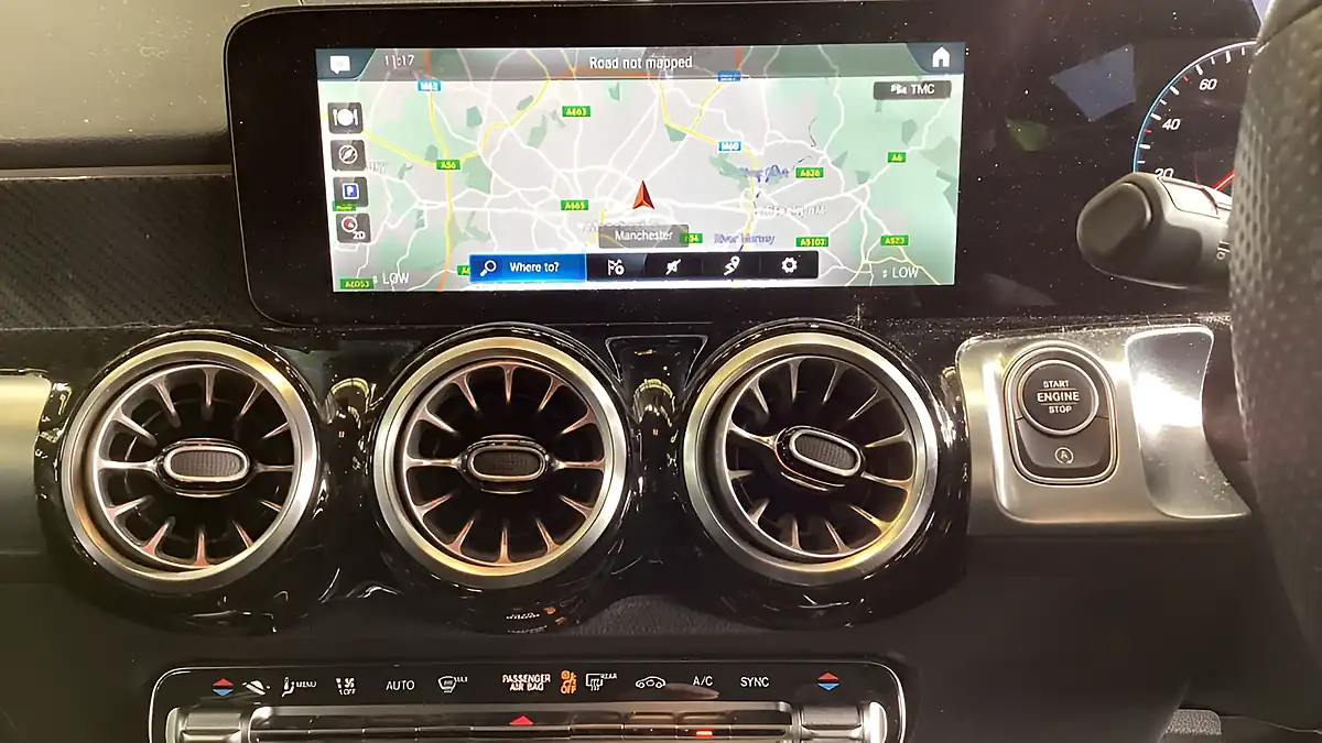 Used 2022 Mercedes-Benz Glb AMG Line (premium 2) Grey - Interior and Exterior details 12