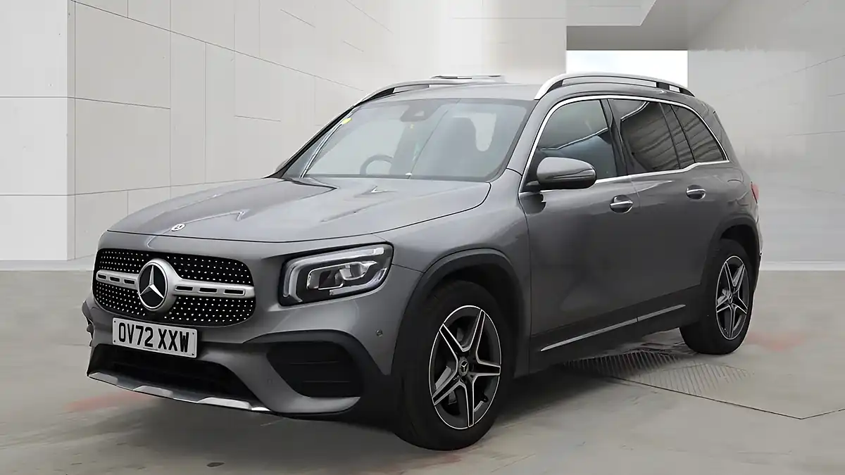 Used 2022 Mercedes-Benz Glb AMG Line (premium 2) Grey - Interior and Exterior details 4