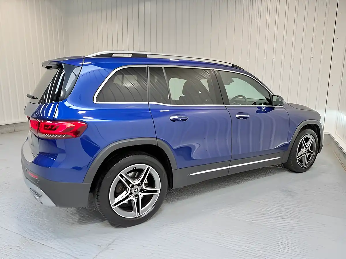 Used 2022 Mercedes-Benz Glb AMG Line (premium) Galaxy Blue - Interior and Exterior details 8