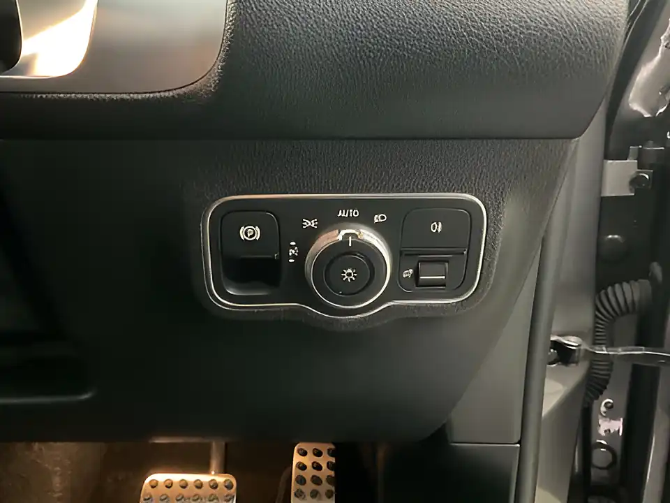 Used 2022 Mercedes-Benz Glb AMG Line Premium Grey - Interior and Exterior details 13