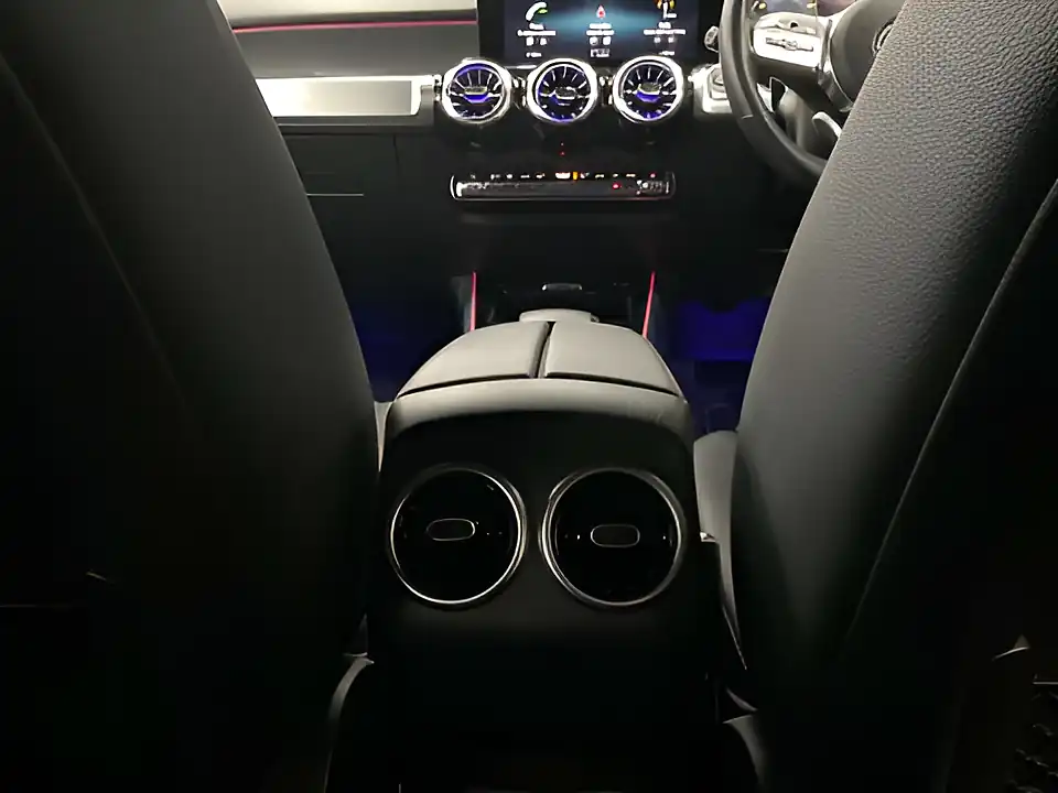 Used 2022 Mercedes-Benz Glb AMG Line Premium Grey - Interior and Exterior details 17