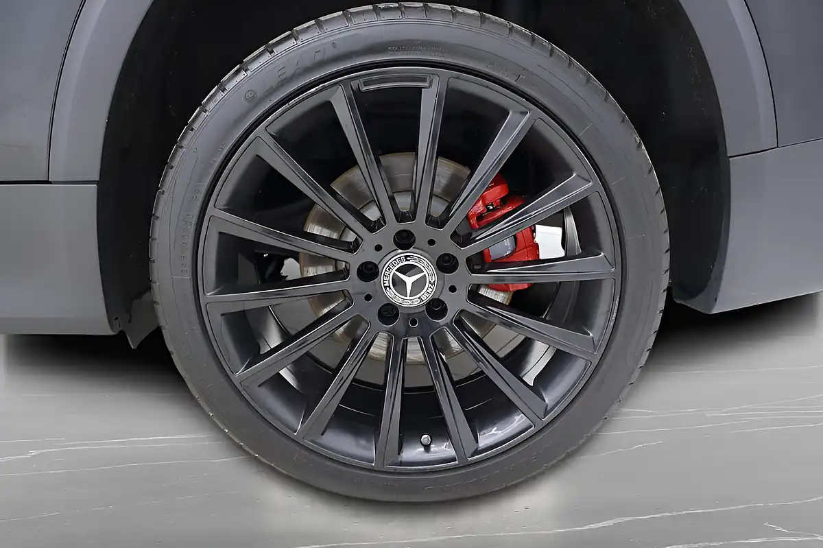 Used 2022 Mercedes-Benz Glb AMG Line (premium Plus 2) Black - Interior and Exterior details 8
