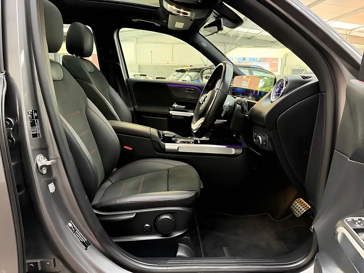Used 2022 Mercedes-Benz Glb AMG Line (premium Plus 2) Grey - Interior and Exterior details 5