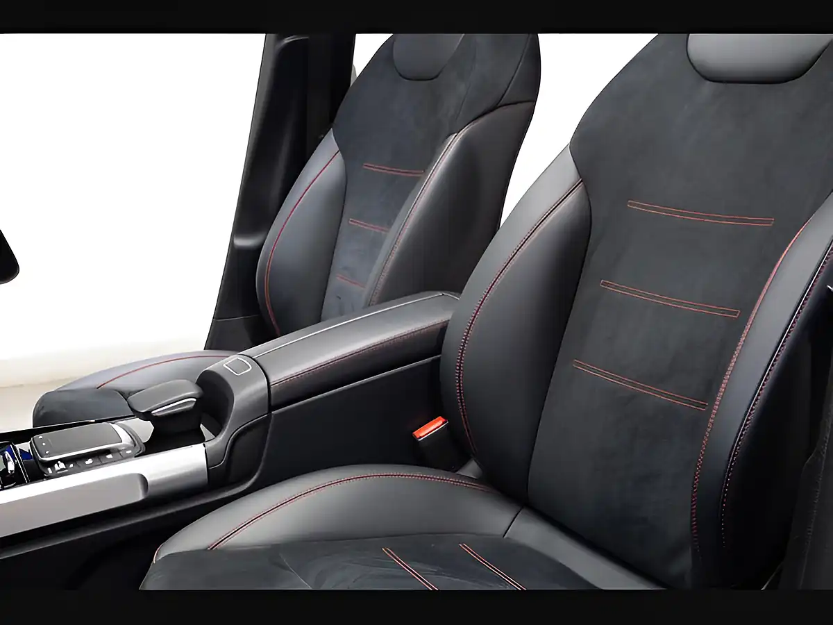 Used 2022 Mercedes-Benz Glb AMG Line (premium Plus) Galaxy Blue - Interior and Exterior details 11