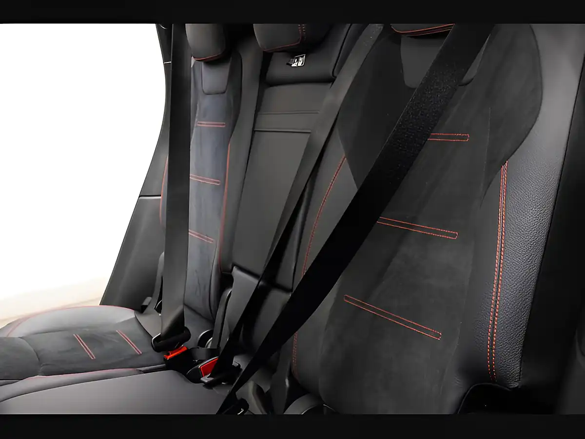 Used 2022 Mercedes-Benz Glb AMG Line (premium Plus) Galaxy Blue - Interior and Exterior details 13