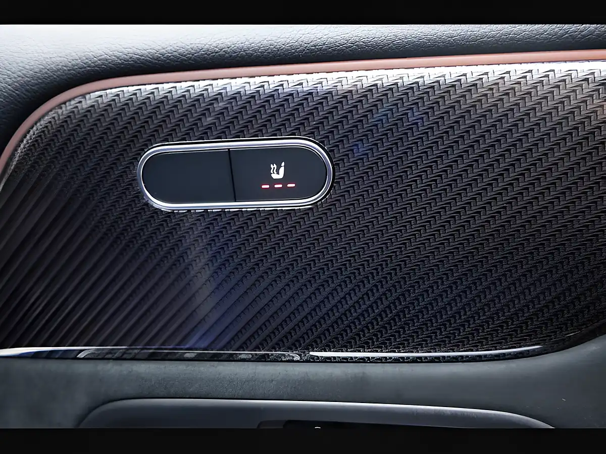Used 2022 Mercedes-Benz Glb AMG Line (premium Plus) Galaxy Blue - Interior and Exterior details 19