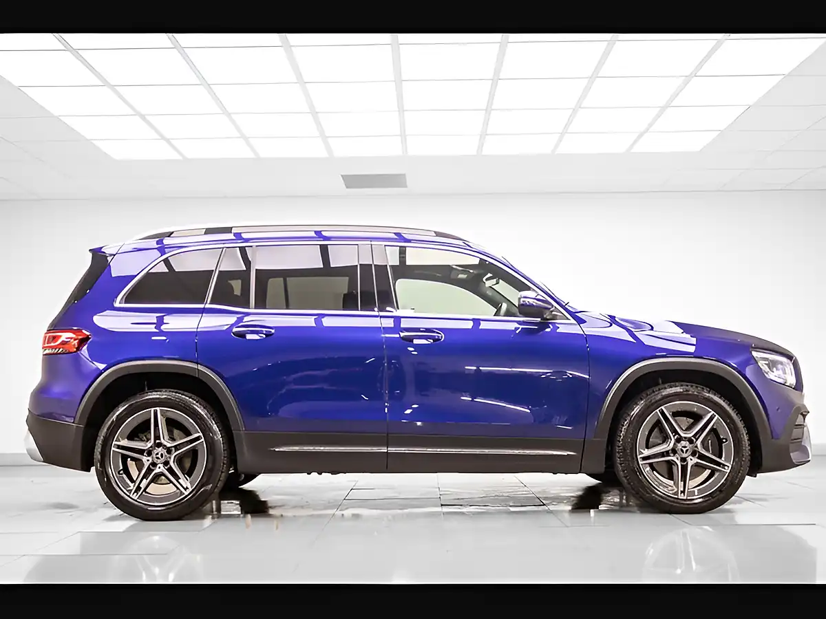 Used 2022 Mercedes-Benz Glb AMG Line (premium Plus) Galaxy Blue - Interior and Exterior details 7