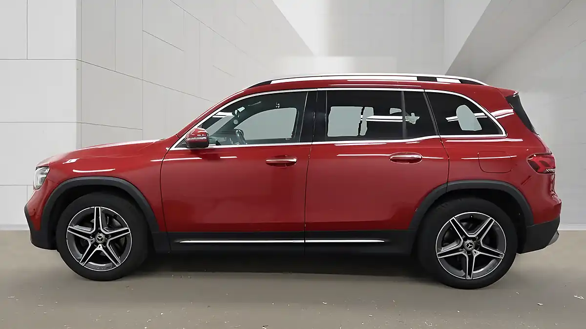 Used 2022 Mercedes-Benz Glb AMG Line (premium) Red - Interior and Exterior details 8
