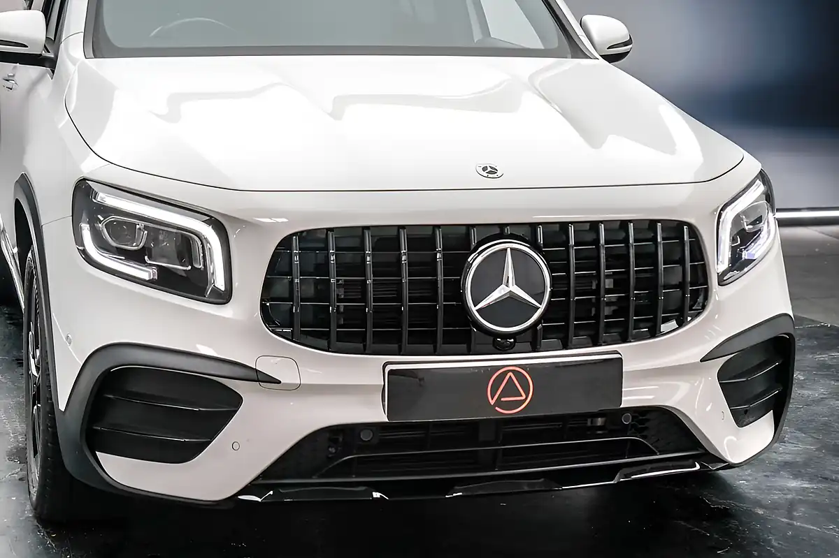 Used 2022 Mercedes-Benz Glb AMG Line (premium) White - Interior and Exterior details 11