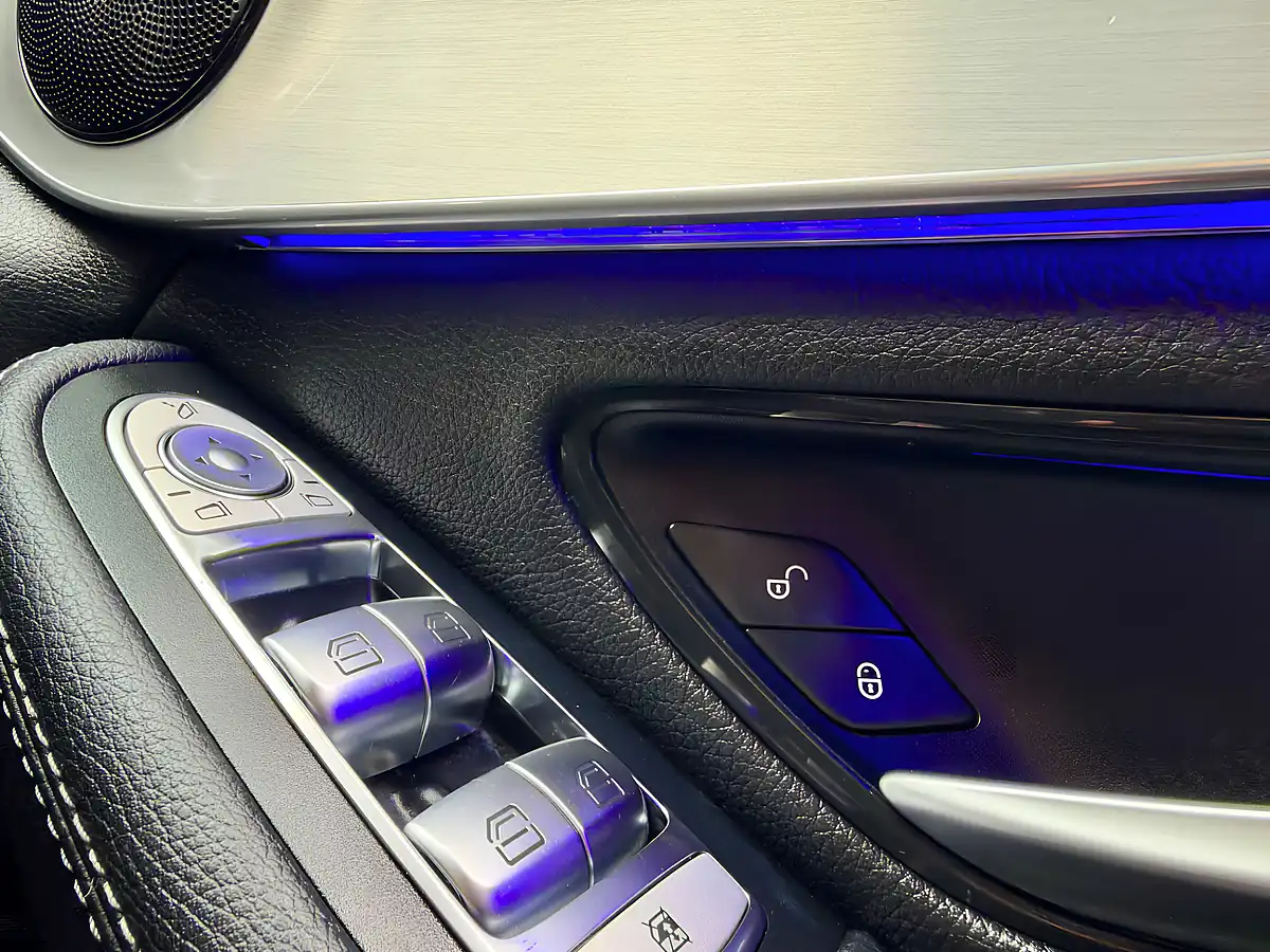 Used 2022 Mercedes-Benz Glc AMG Line Premium Obsidian Black - Interior and Exterior details 16