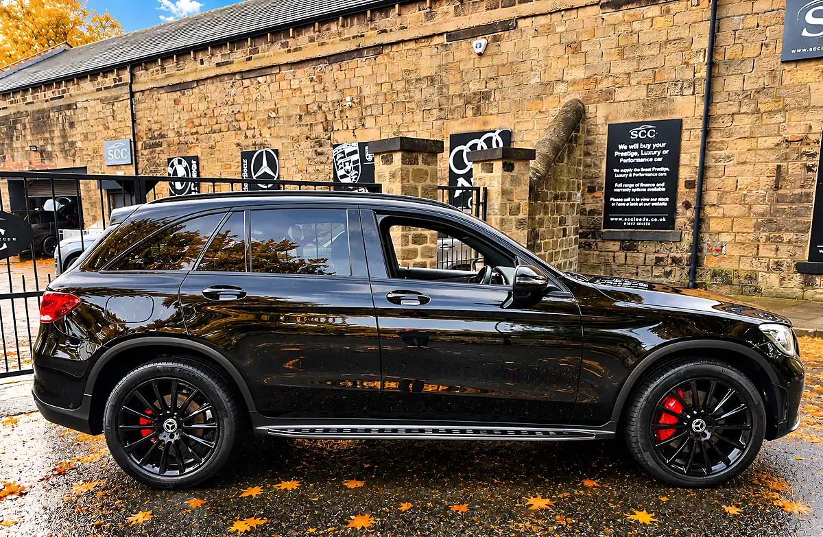 Used 2022 Mercedes-Benz Glc AMG Line Premium Obsidian Black - Interior and Exterior details 8