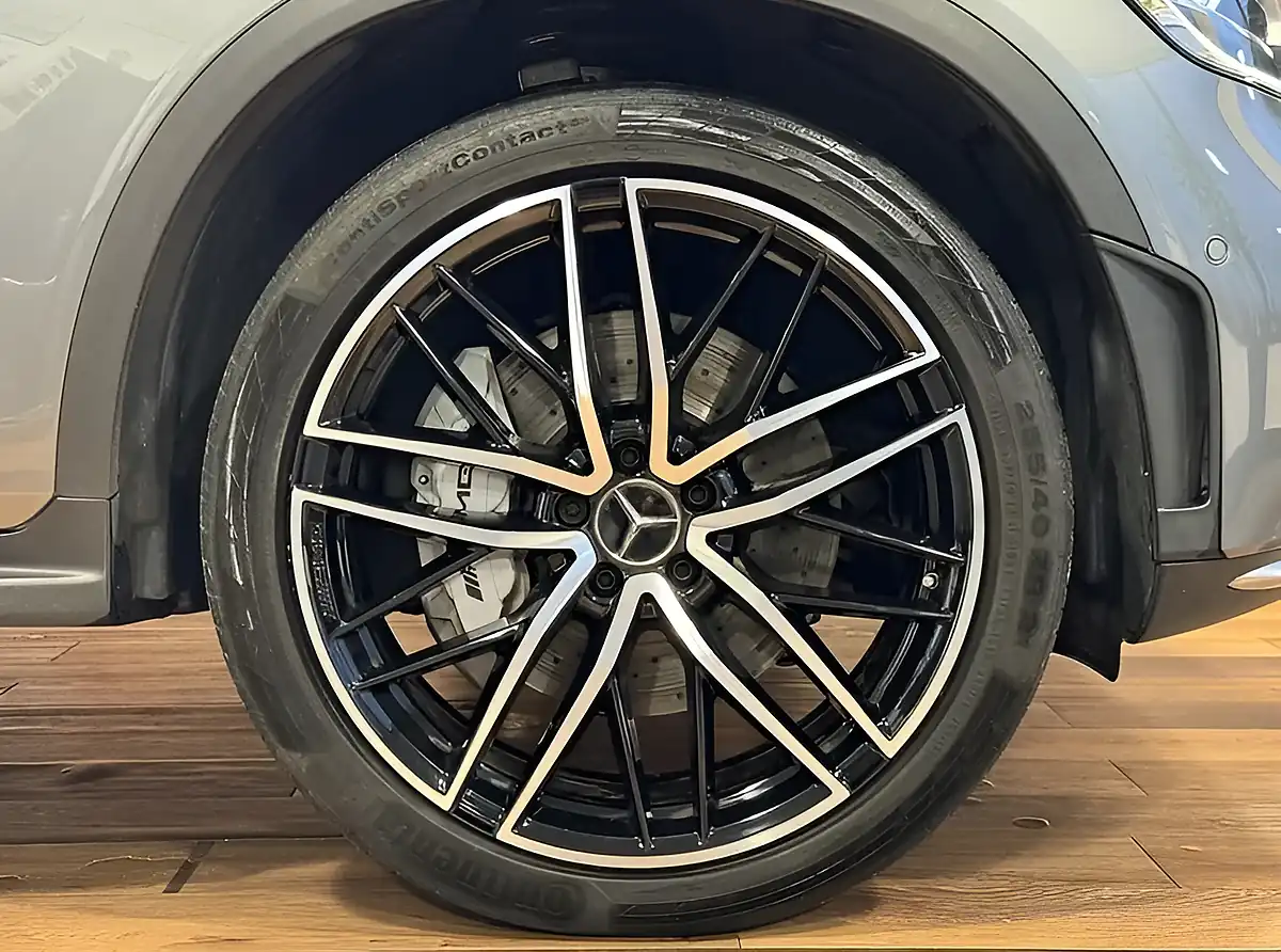 Used 2022 Mercedes-Benz Glc Premium Plus Grey - Interior and Exterior details 17
