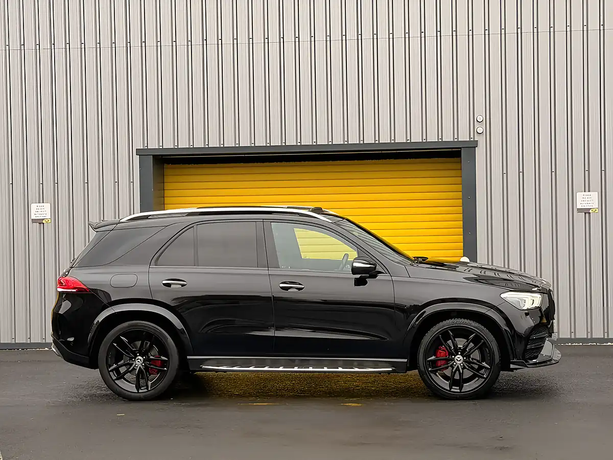 Used 2022 Mercedes-Benz Gle AMG Line Premium Plus Black - Interior and Exterior details 6