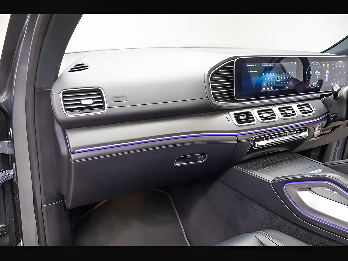 Used 2022 Mercedes-Benz Gle AMG Line Premium Plus Selenite Grey - Interior and Exterior details 8