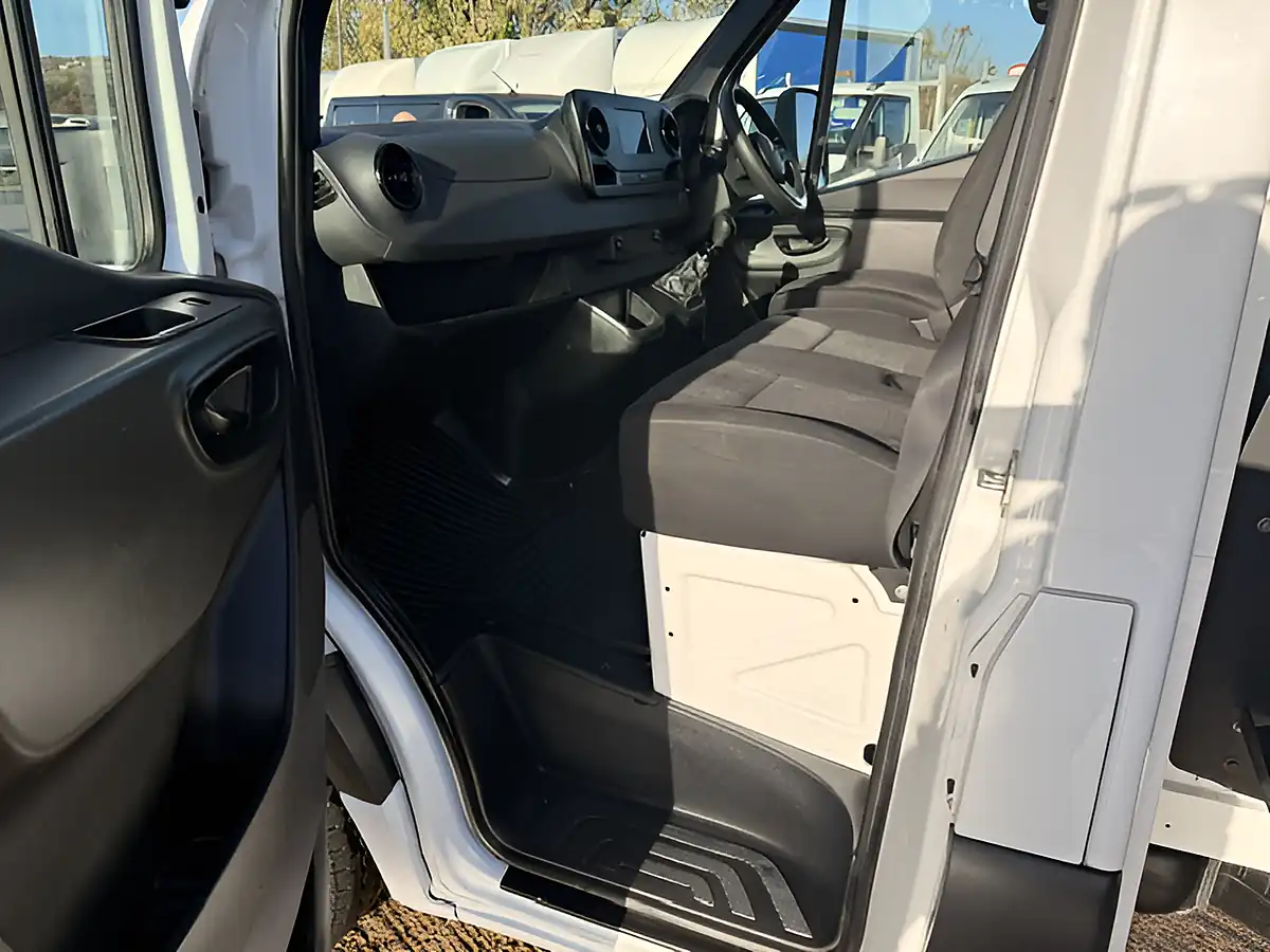 Used 2022 Mercedes-Benz Sprinter 314 Progresive Lwb Alloy Dropside White - Interior and Exterior details 11