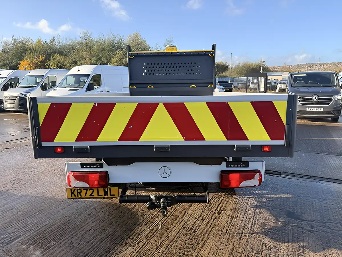 Used 2022 Mercedes-Benz Sprinter 314 Progresive Lwb Alloy Dropside White - Interior and Exterior details 4