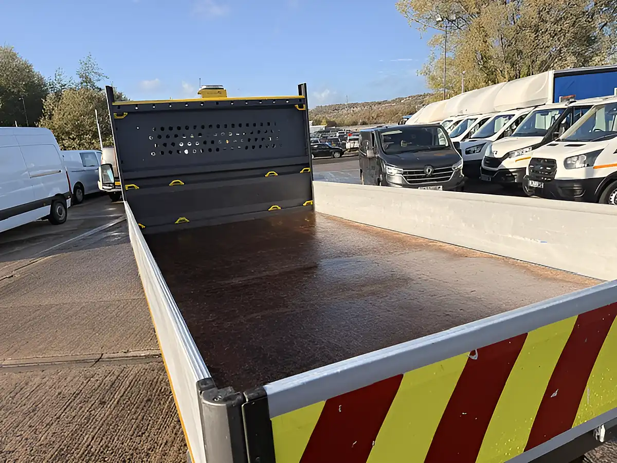 Used 2022 Mercedes-Benz Sprinter 314 Progresive Lwb Alloy Dropside White - Interior and Exterior details 6
