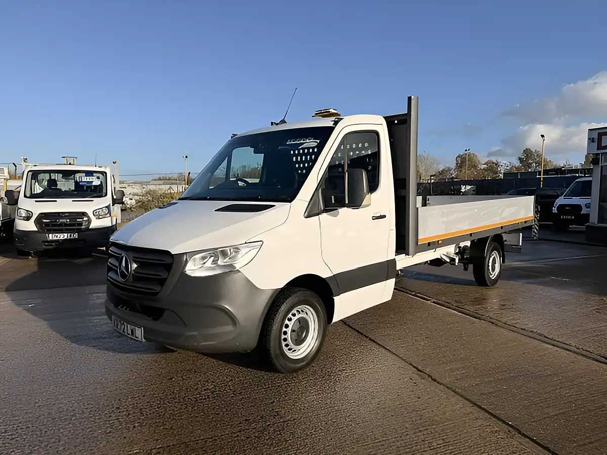 Used 2022 Mercedes-Benz Sprinter 314 Progresive Lwb Alloy Dropside White - Interior and Exterior details 9