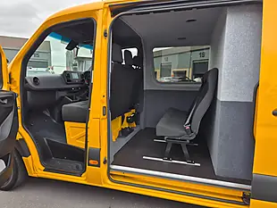 Used 2022 Mercedes-Benz Sprinter Combi Mwb Low Roof 6seat Yellow - Interior and Exterior details 16