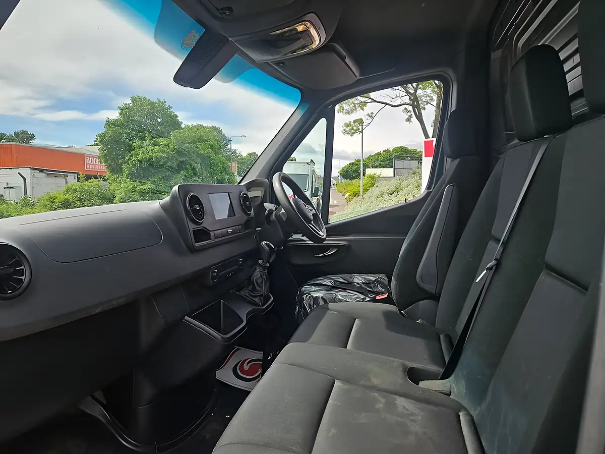 Used 2022 Mercedes-Benz Sprinter Premium Green - Interior and Exterior details 12