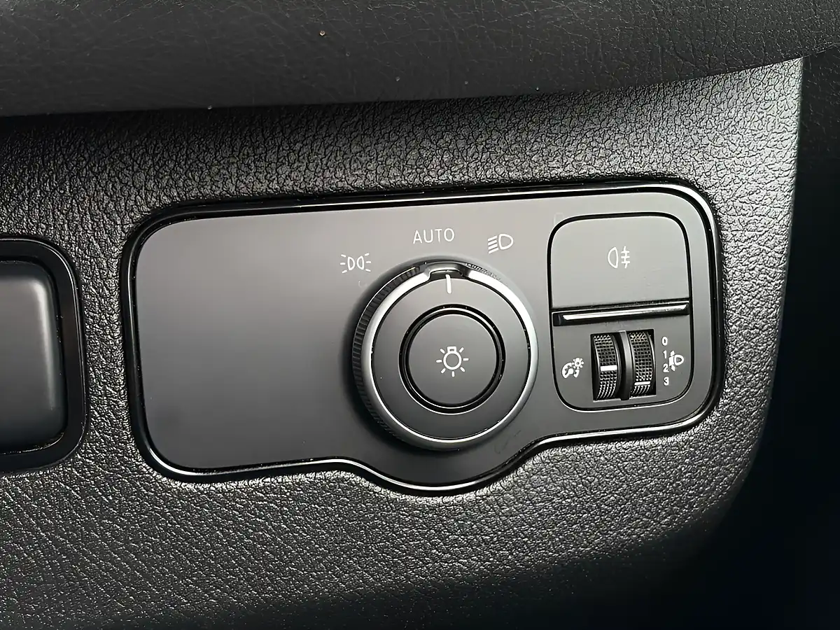 Used 2022 Mercedes-Benz Sprinter Progressive Arctic White - Interior and Exterior details 19