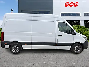 Used 2022 Mercedes-Benz Sprinter Progressive Arctic White - Interior and Exterior details 9