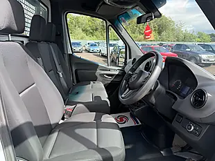 Used 2022 Mercedes-Benz Sprinter Progressive Chassis Cab White - Interior and Exterior details 10