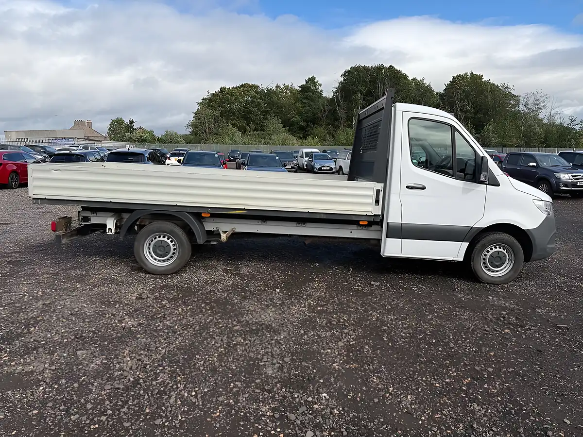 Used 2022 Mercedes-Benz Sprinter Progressive Chassis Cab White - Interior and Exterior details 7