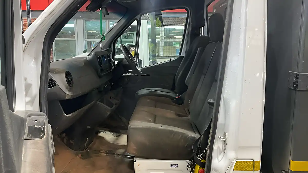 Used 2022 Mercedes-Benz Sprinter Progressive Chassis Cab White - Interior and Exterior details 7