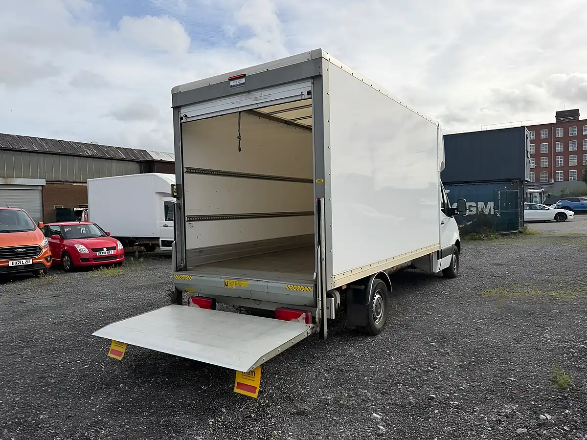 Used 2022 Mercedes-Benz Sprinter Progressive Chassis Cab White - Interior and Exterior details 17