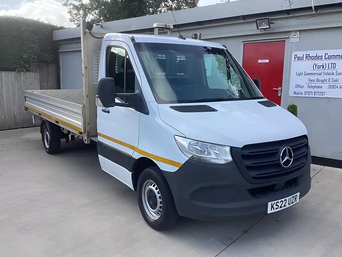 Used 2022 Mercedes-Benz Sprinter Progressive Dropside White - Interior and Exterior details 2