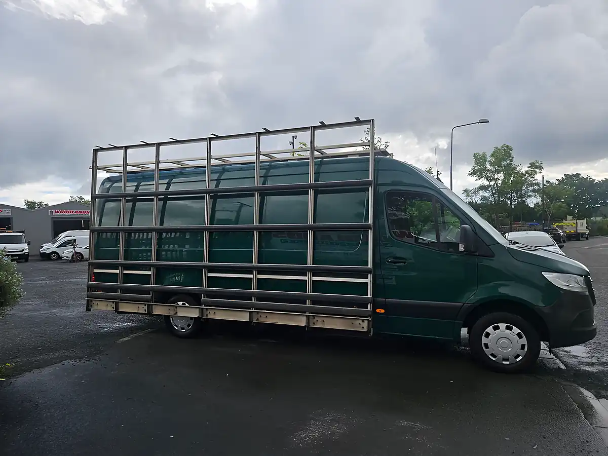 Used 2022 Mercedes-Benz Sprinter Progressive Green - Interior and Exterior details 2