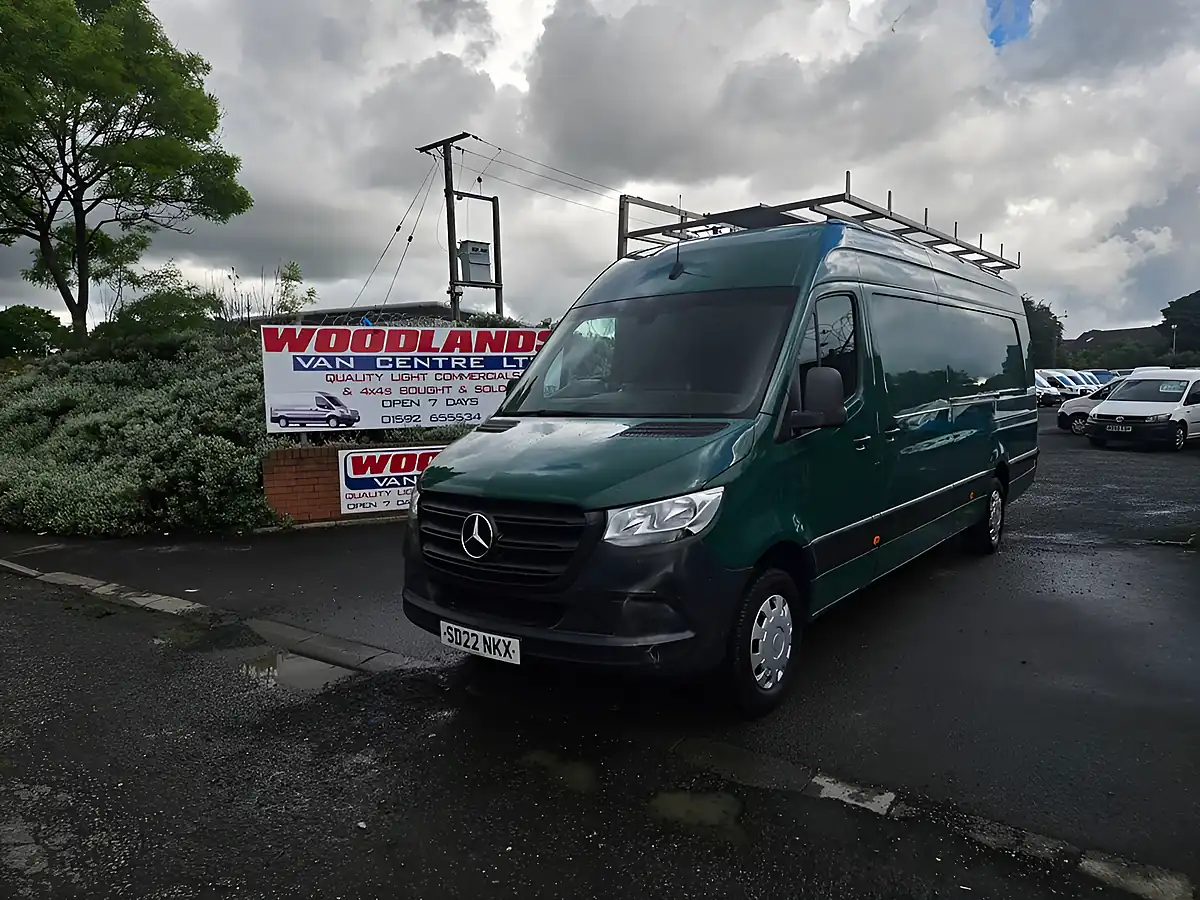 Used 2022 Mercedes-Benz Sprinter Progressive Green - Interior and Exterior details 4