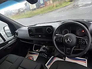 Used 2022 Mercedes-Benz Sprinter Progressive Green - Interior and Exterior details 10