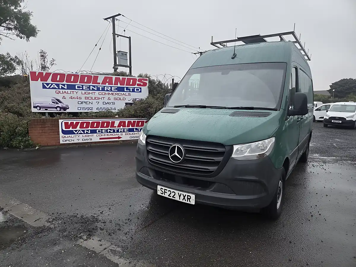 Used 2022 Mercedes-Benz Sprinter Progressive Green - Interior and Exterior details 3