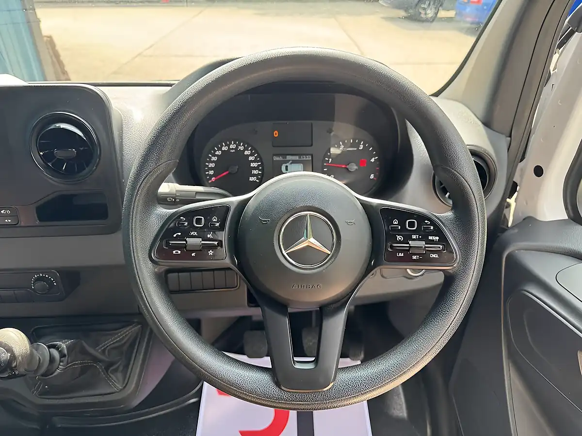 Used 2022 Mercedes-Benz Sprinter Progressive White - Interior and Exterior details 13