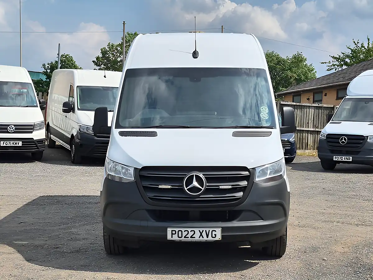 Used 2022 Mercedes-Benz Sprinter Progressive White - Interior and Exterior details 11
