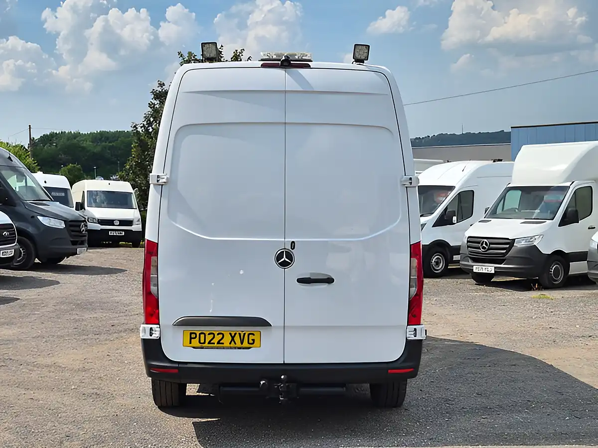 Used 2022 Mercedes-Benz Sprinter Progressive White - Interior and Exterior details 12