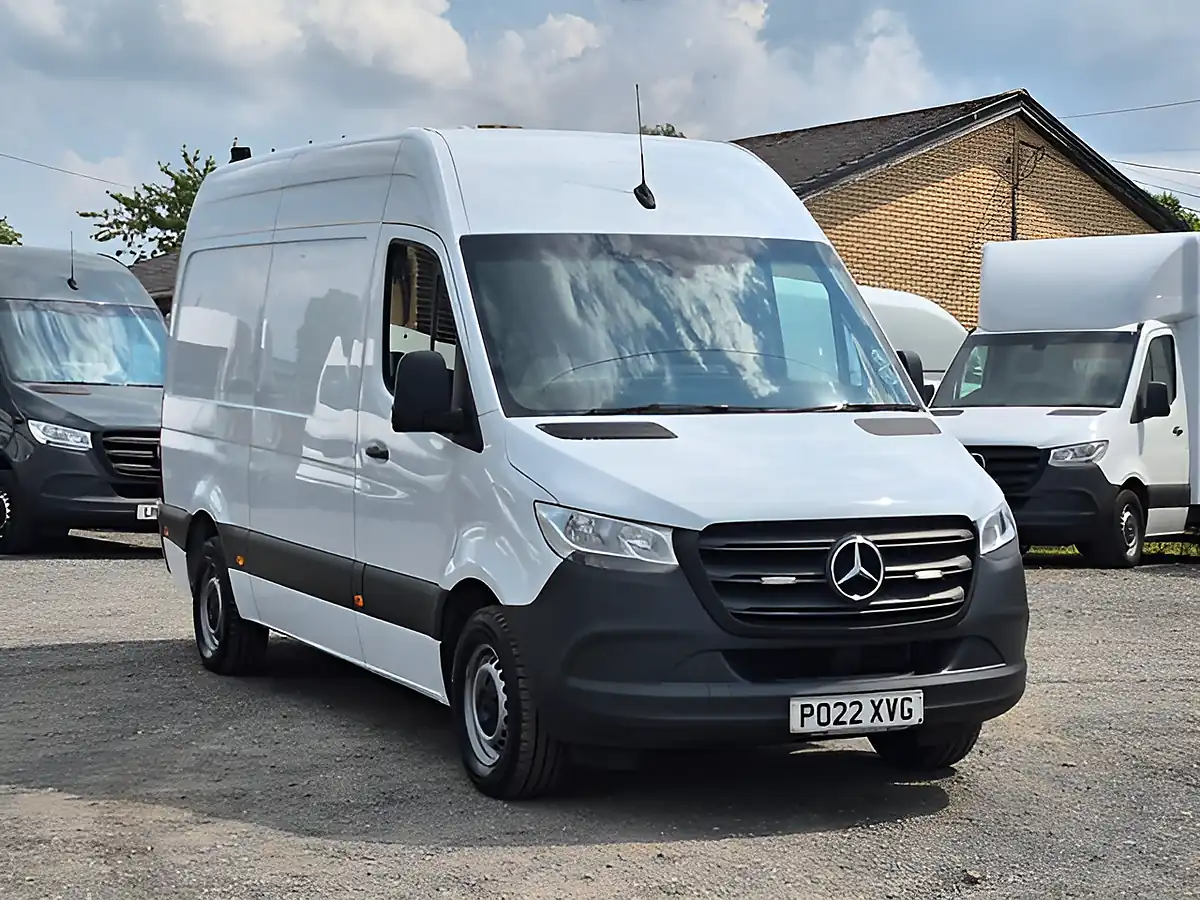 Used 2022 Mercedes-Benz Sprinter Progressive White - Interior and Exterior details 2