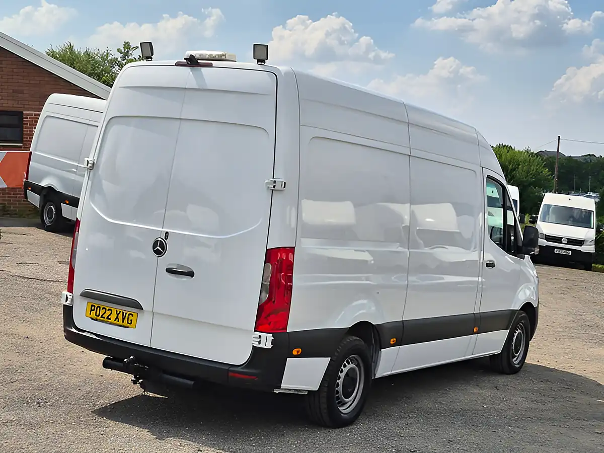 Used 2022 Mercedes-Benz Sprinter Progressive White - Interior and Exterior details 6