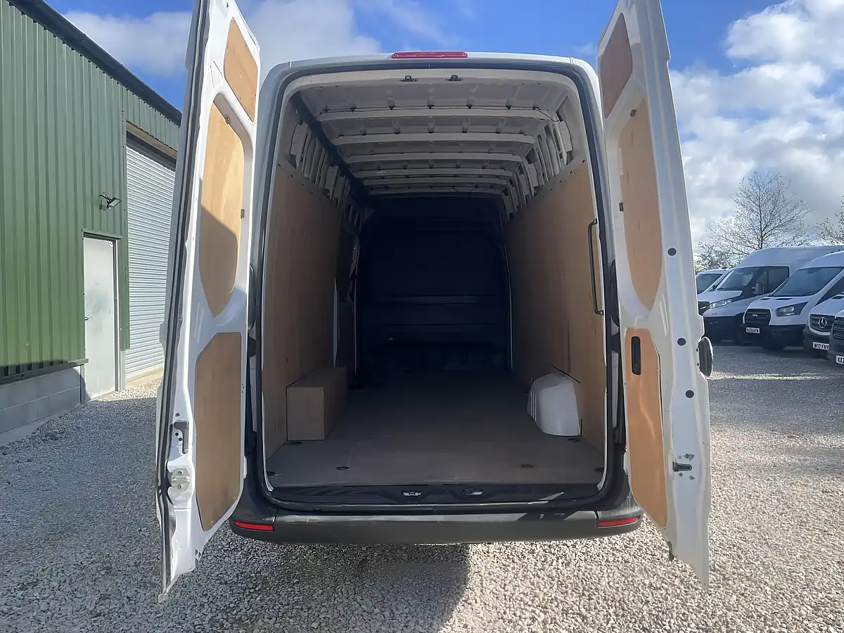 Used 2022 Mercedes-Benz Sprinter Progressive White - Interior and Exterior details 10