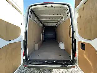 Used 2022 Mercedes-Benz Sprinter Progressive White - Interior and Exterior details 11