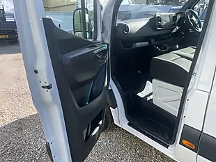 Used 2022 Mercedes-Benz Sprinter Progressive White - Interior and Exterior details 13